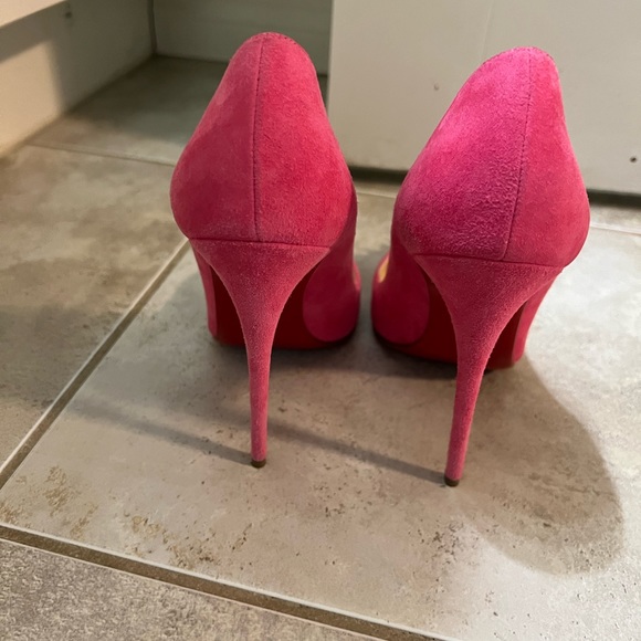 Size 38 pink Christian Louboutin heels - Picture 5 of 7